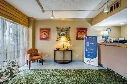 Econo Lodge Corinth image 3